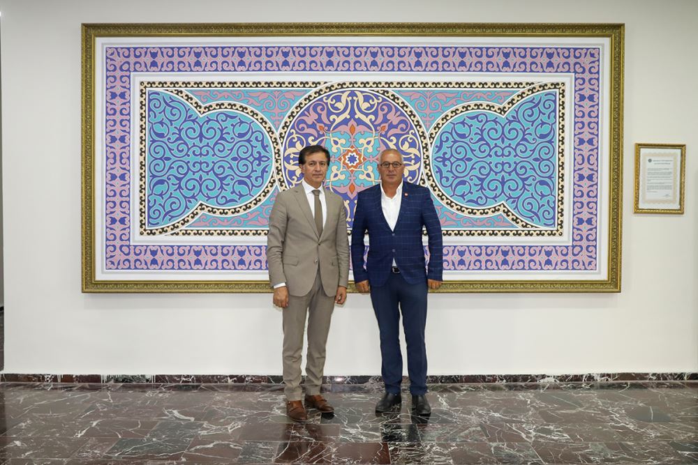 Çıldır Merkez Mahalle Muhtarı Cevdet Kalaçay’dan Rektörümüze Ziyaret