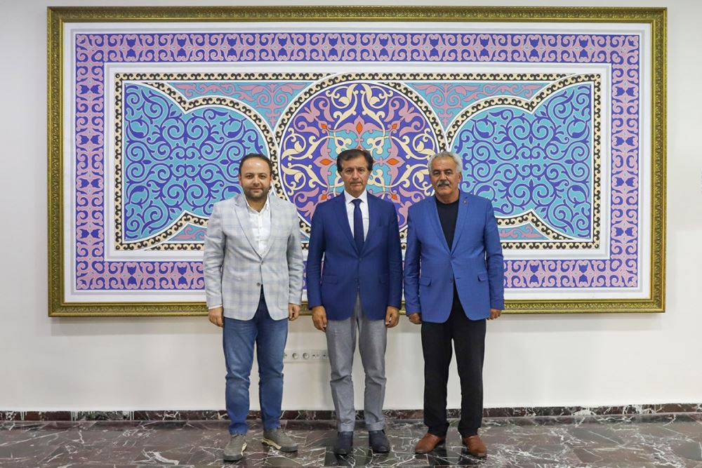 AK Parti Ardahan Milletvekili Kaan Koç ve MHP Ardahan İl Başkanı Turgay Mert Rektörümüzü Ziyaret Etti