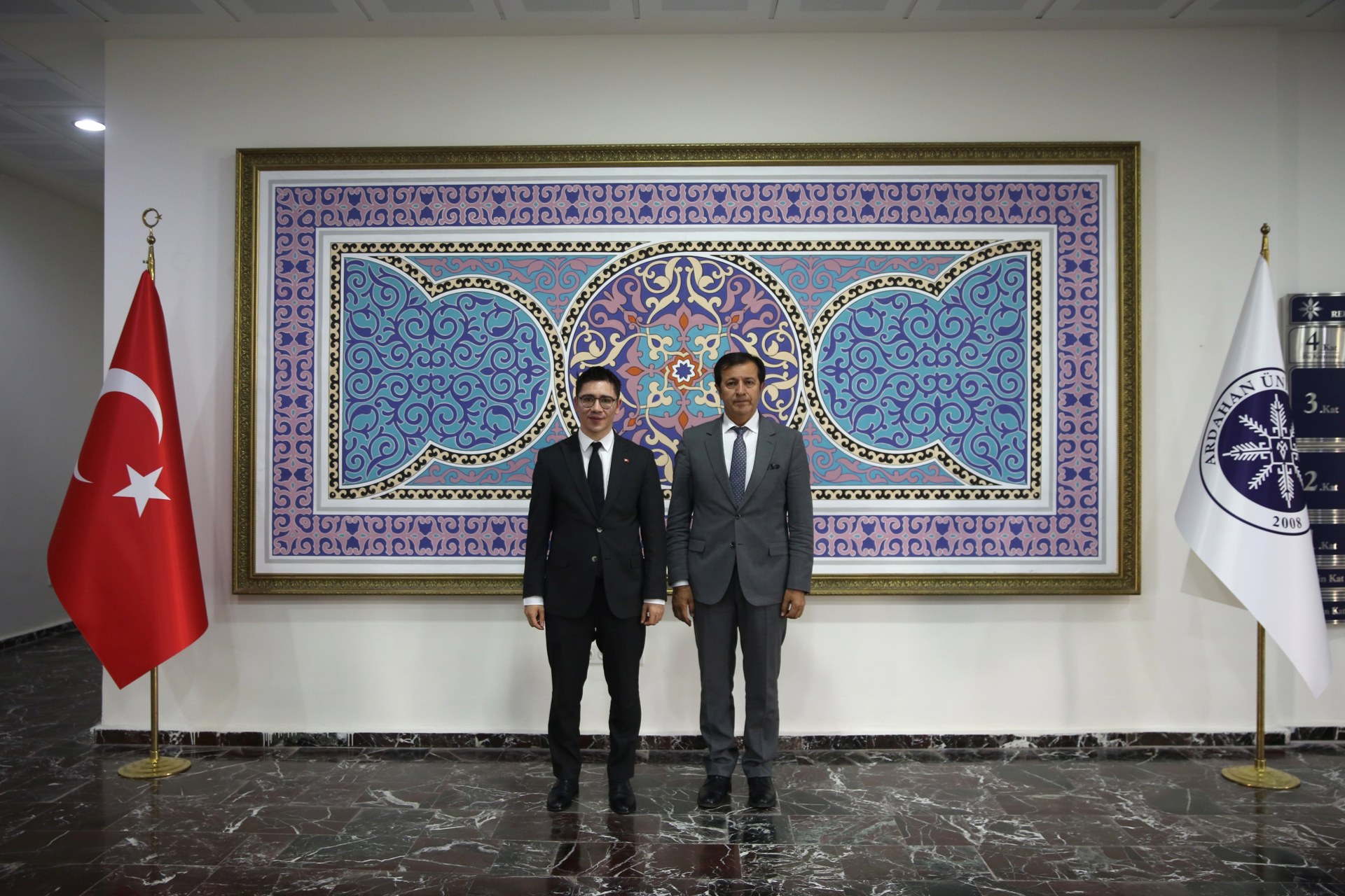 Çıldır Kaymakamı Sayın Yunus Emre Sakızcı’dan Rektörümüze İade-i Ziyaret