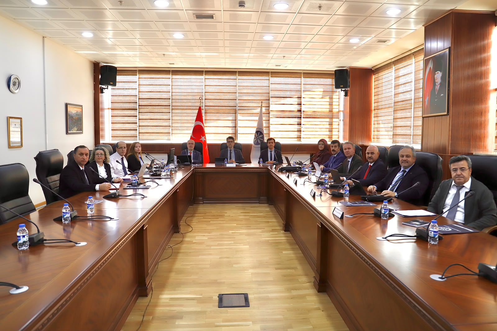 Üniversitelerarası Kurul (ÜAK) Yönetim Kurulu Toplantısı Ardahan Üniversitesinde Yapıldı