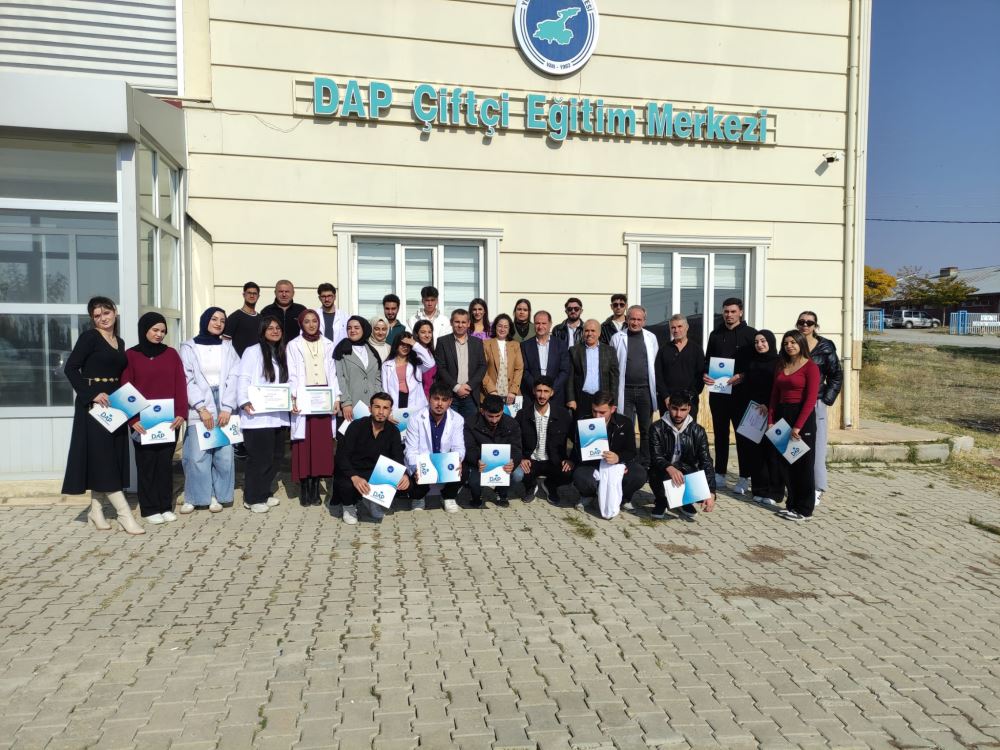Laborant and Veterinary Health Program Students Van YYÜ DAP Farmer Training Center Participate in Cattle Cultivation Training