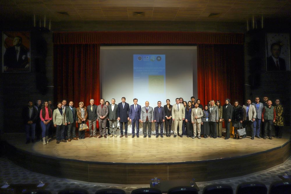 Üniversitemizde “Dünya Türk Dili Ailesi Günü” Akademik Bir Panelle Kutlandı