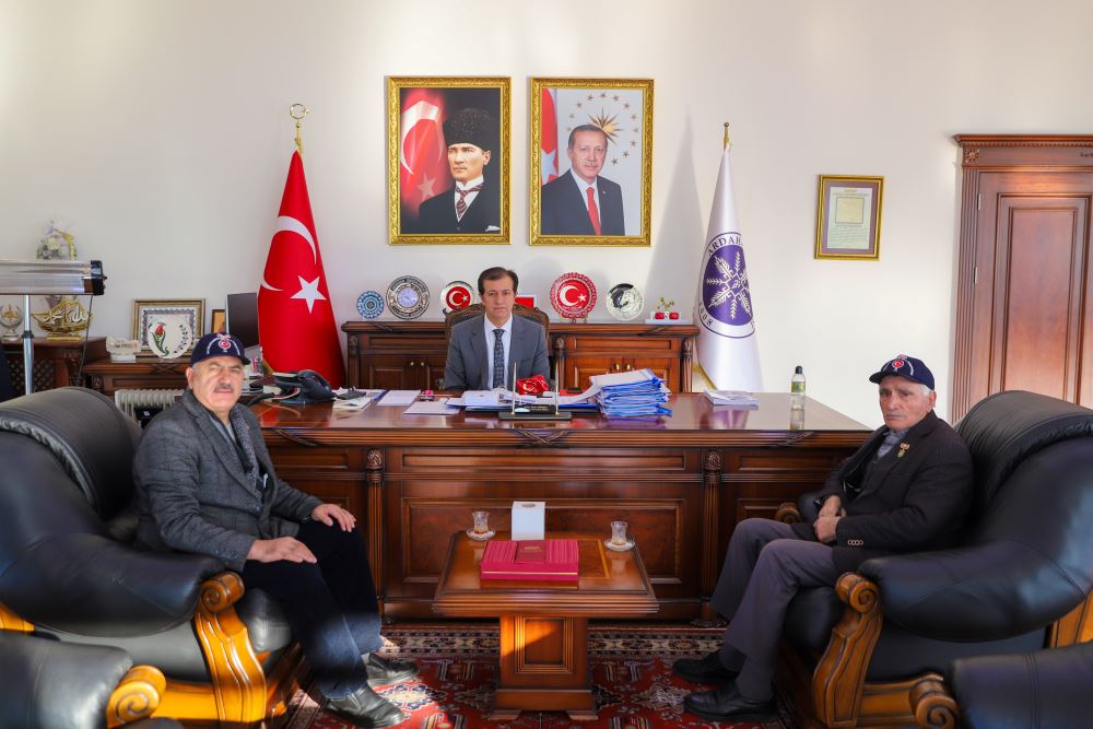 Göle Şehit ve Gaziler Derneğinden Rektörümüze Ziyaret