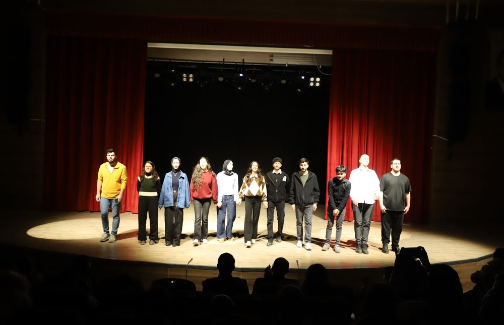 Difference Scene Against Frauding: “How To Do In Our University?” Theatre Game Scened