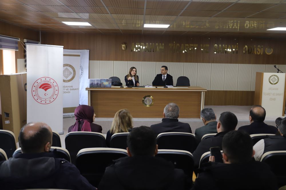 Üniversitemiz Tarım ve Hayvancılık Bilimleri Enstitüsü Tarafından “Türkiye’nin Tarım Politikaları” Söyleşisi Düzenlendi