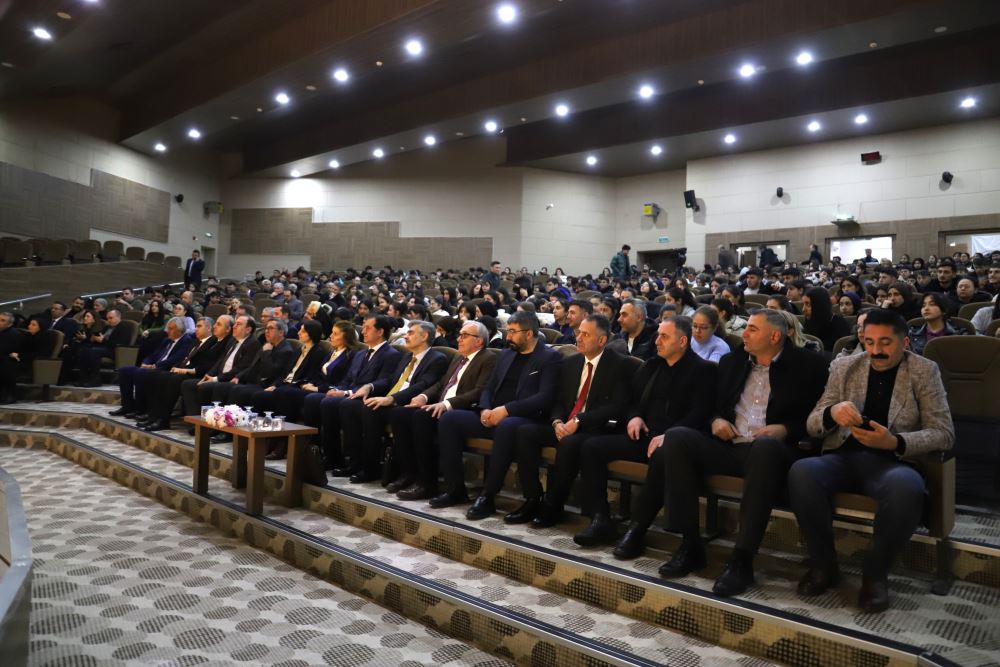 Üniversitemiz Tarım ve Hayvancılık Bilimleri Enstitüsü Tarafından “Geleneğin Yöresi Ardahan’da Tarım” Paneli Düzenlendi