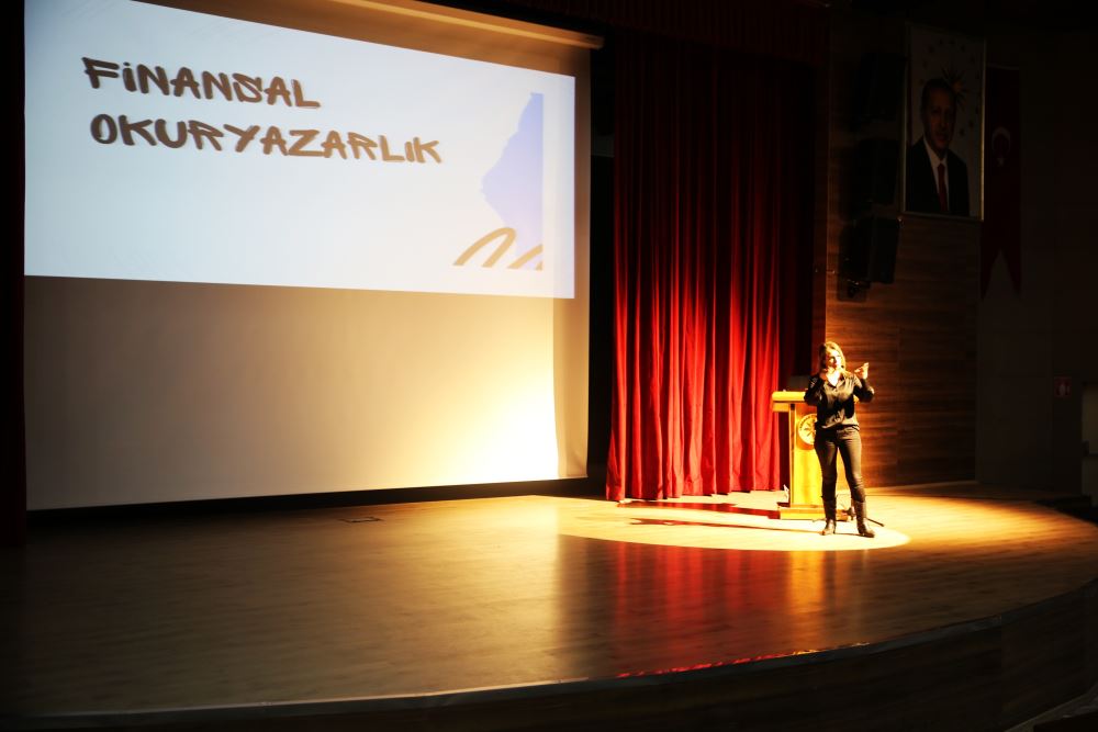 Üniversitemizde İŞKUR Gençlik Programı Kapsamında “Finansal Okuryazarlık” Eğitimi Düzenlendi