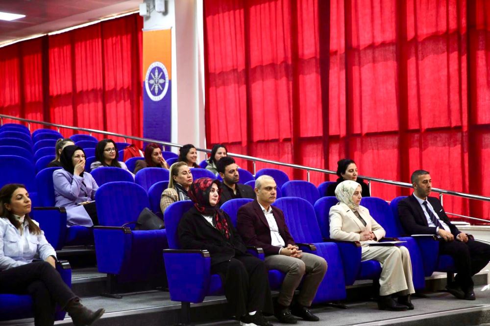 Üniversitemiz Teknik Bilimler MYO’da Akreditasyon ve Kalite Güvencesi Bilgilendirme Toplantısı Gerçekleştirildi