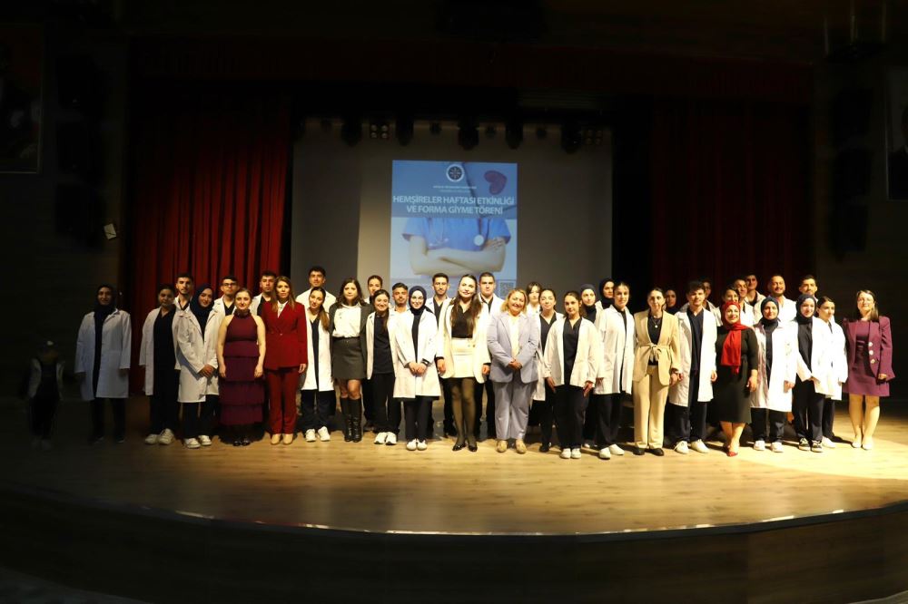 Üniversitemiz Sağlık Bilimleri Fakültesi Tarafından Hemşireler Haftası Kapsamında Etkinlik ve Forma Giyme Töreni Gerçekleştirildi