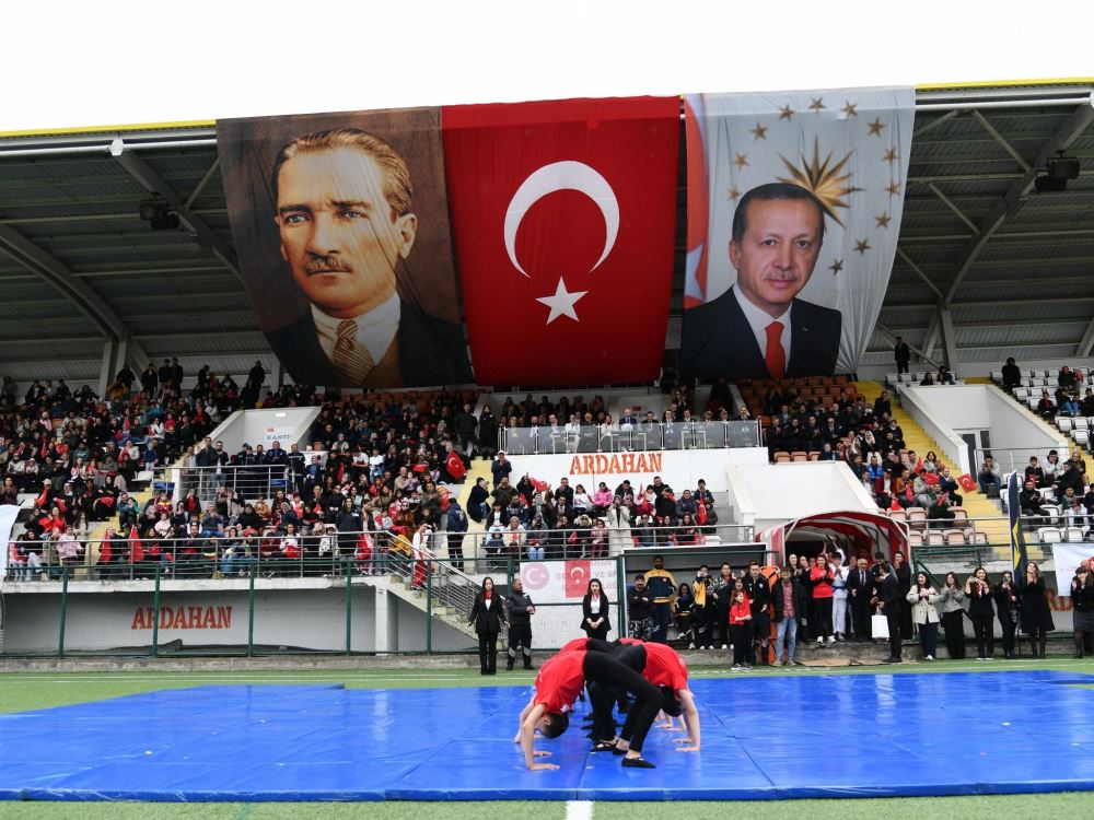 Rektörümüz Prof. Dr. Öztürk Emiroğlu 19 Mayıs Atatürk’ü Anma, Gençlik ve Spor Bayramı Kutlamalarına Katıldı