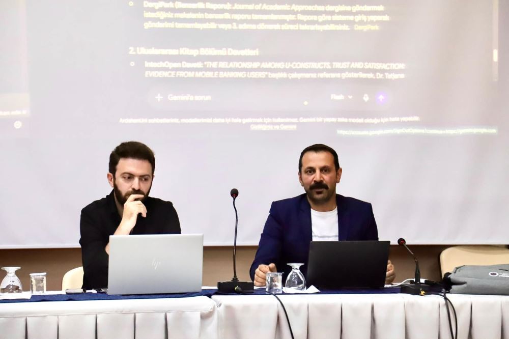 İktisadi ve İdari Bilimler Fakültesinde "Yapay Zekâ Araçlarının Akademide Pratik Kullanımı" Eğitim Programı Gerçekleştirildi