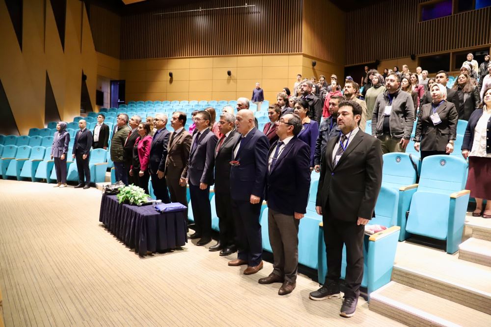 Üniversitemiz Ev Sahipliğinde, III. Uluslararası Edebiyat, Dil ve Eğitim Araştırmaları Sempozyumu Sona Erdi 
