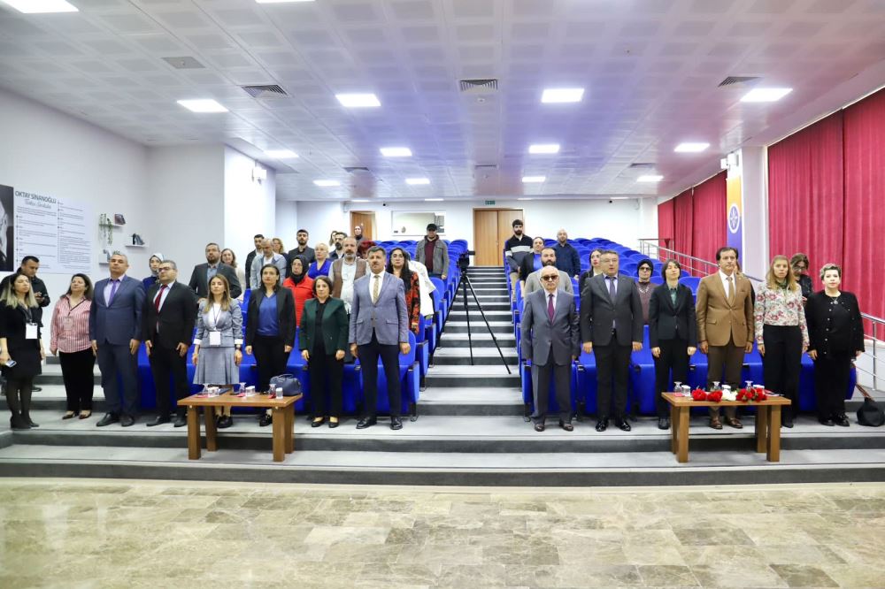 Ardahan Üniversitesi TBMYO Öncülüğünde Sektörün Teknik ve Estetik İş Birliği: II. Güzellik Bakım & Kozmetik Çalıştayı Başladı