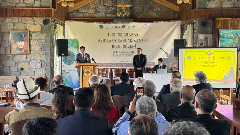 Çıldır’da Kültür Zirvesi: II. Uluslararası Âşıklar/Ozanlar/Kamlar Bilgi Şöleni Başladı