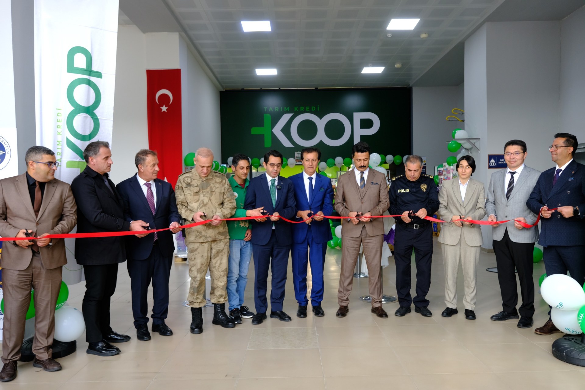 Ardahan Üniversitesinin 18 Yıllık Kampüsünde İlk “Tarım Kredi Kooperatif Kampüs Marketi” Hizmete Açıldı